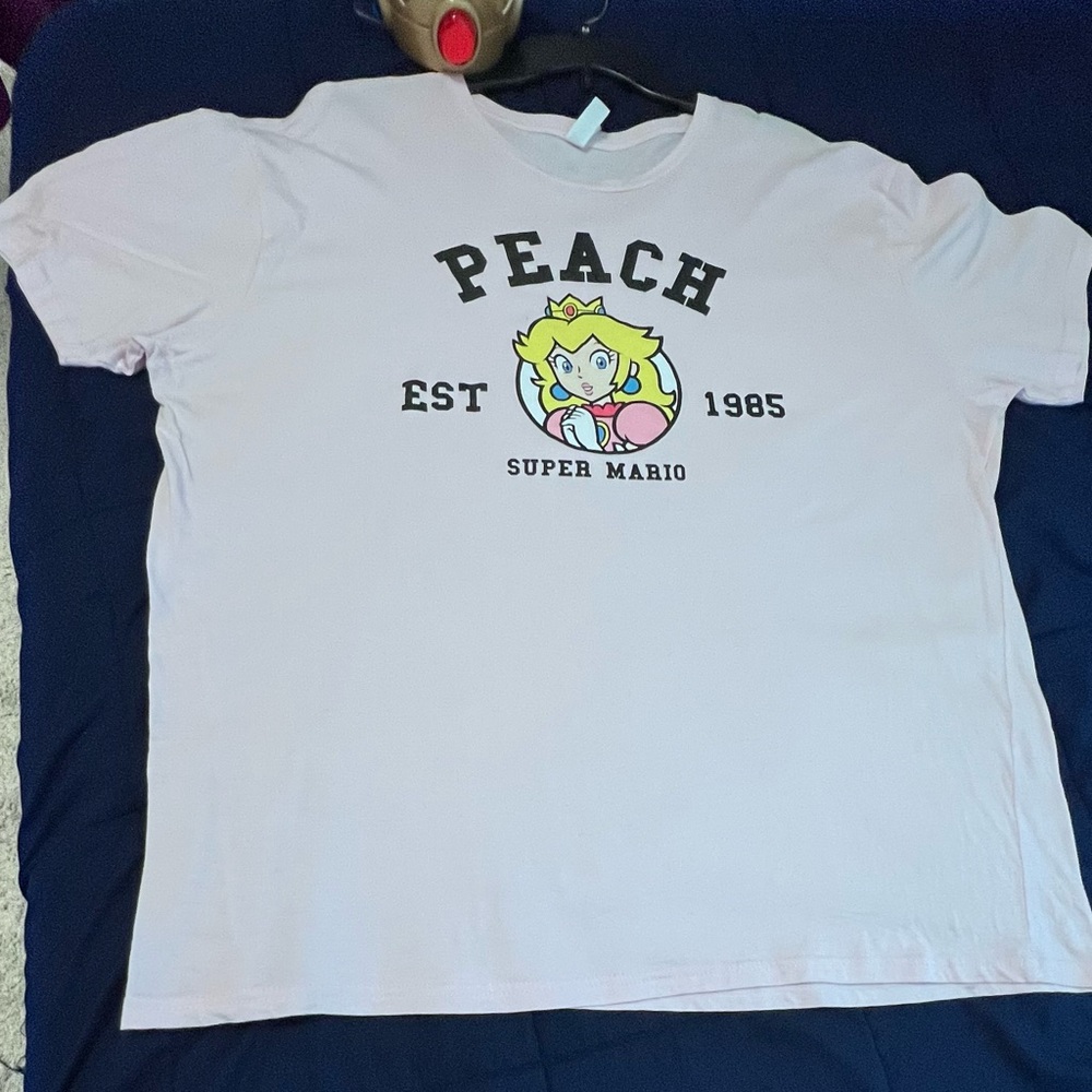 Princess Peach Nintendo Pink Short Sleeve Tee Shirt 2XL Jeweled Crown Headband